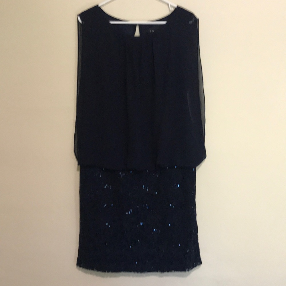 Dress - Picture 4 of 10